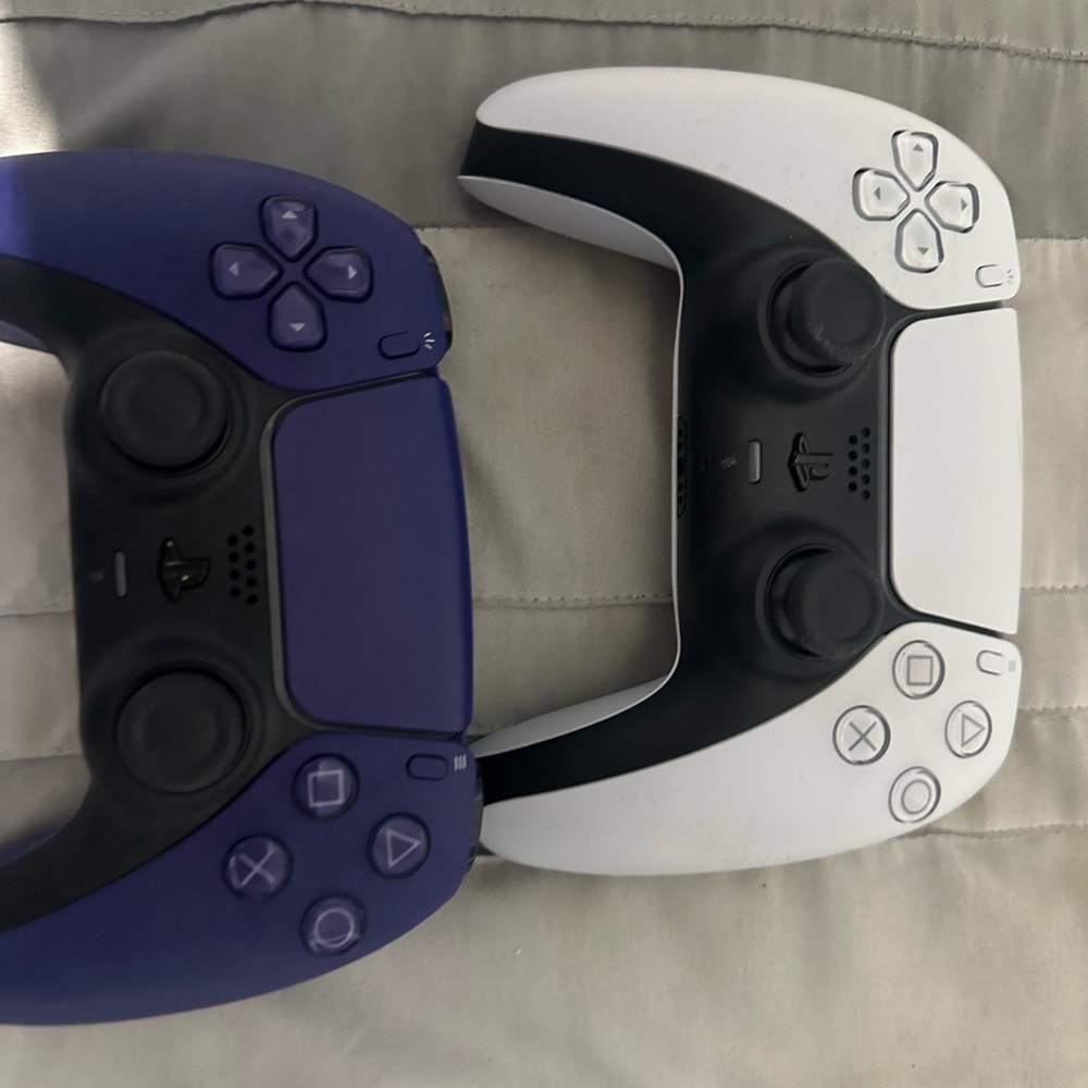Ps5 - Picture 2 of 3